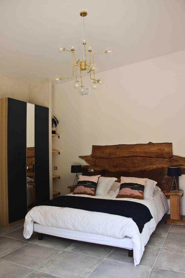 Bed and Breakfast Les Bobos à la ferme à La Madelaine-sous-Montreuil Extérieur photo