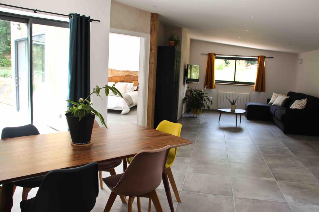 Bed and Breakfast Les Bobos à la ferme à La Madelaine-sous-Montreuil Extérieur photo