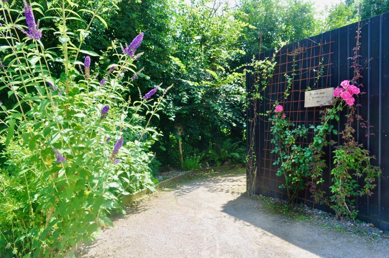 Bed and Breakfast Les Bobos à la ferme à La Madelaine-sous-Montreuil Extérieur photo