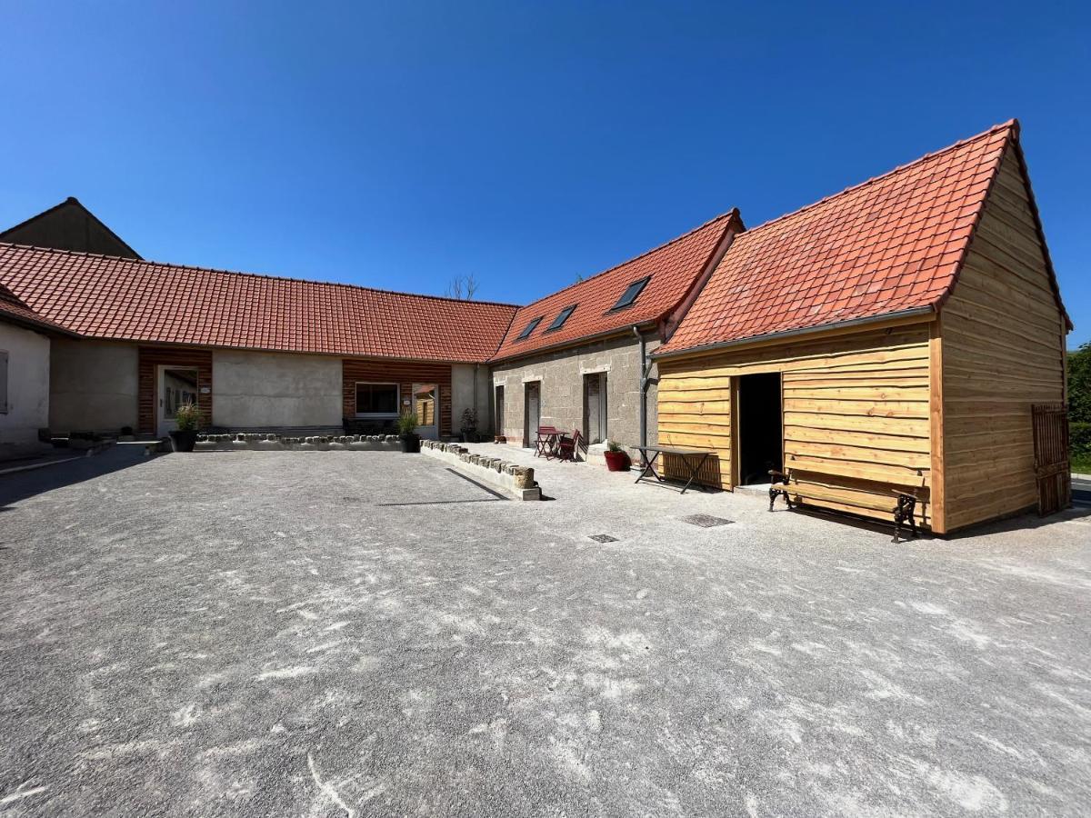 Bed and Breakfast Les Bobos à la ferme à La Madelaine-sous-Montreuil Extérieur photo